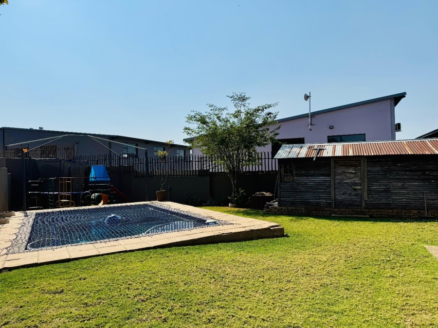 3 Bedroom Property for Sale in Waterval East North West